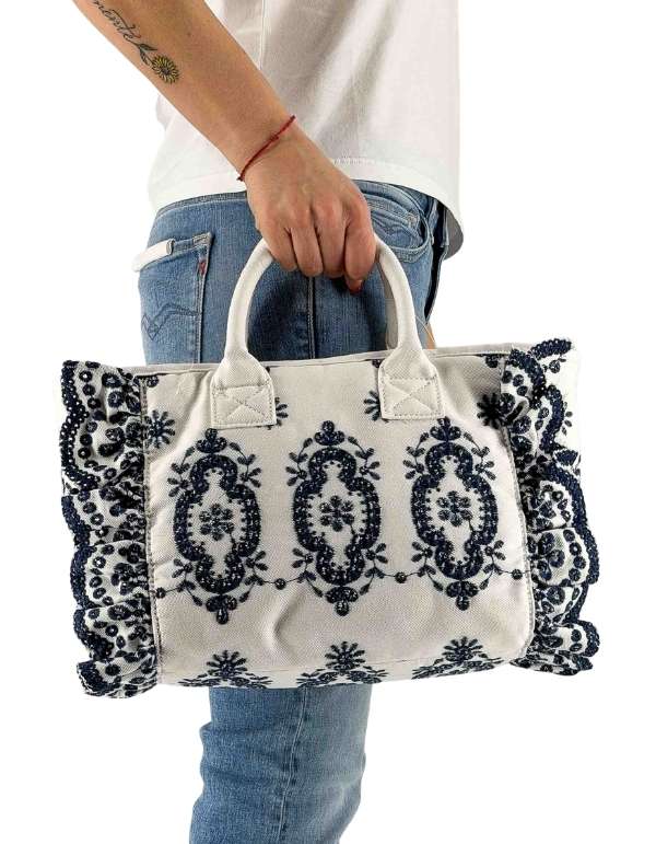 Colette Frill N Sangallo Flowers 1061 Emb Bag