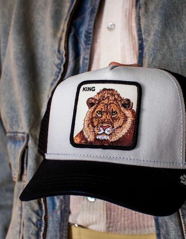 Men's King Trucker Hat Dust / Void