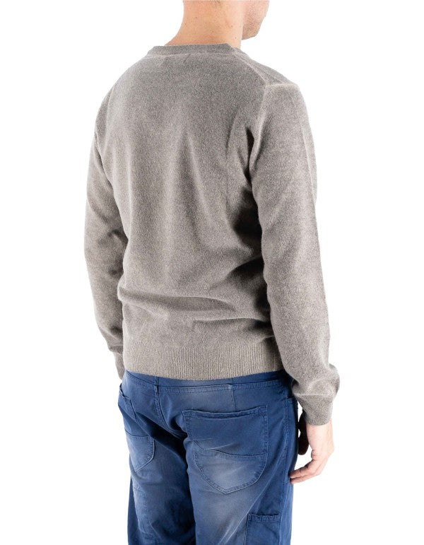 Helsinki V-Neck Sweater in Dove Grey