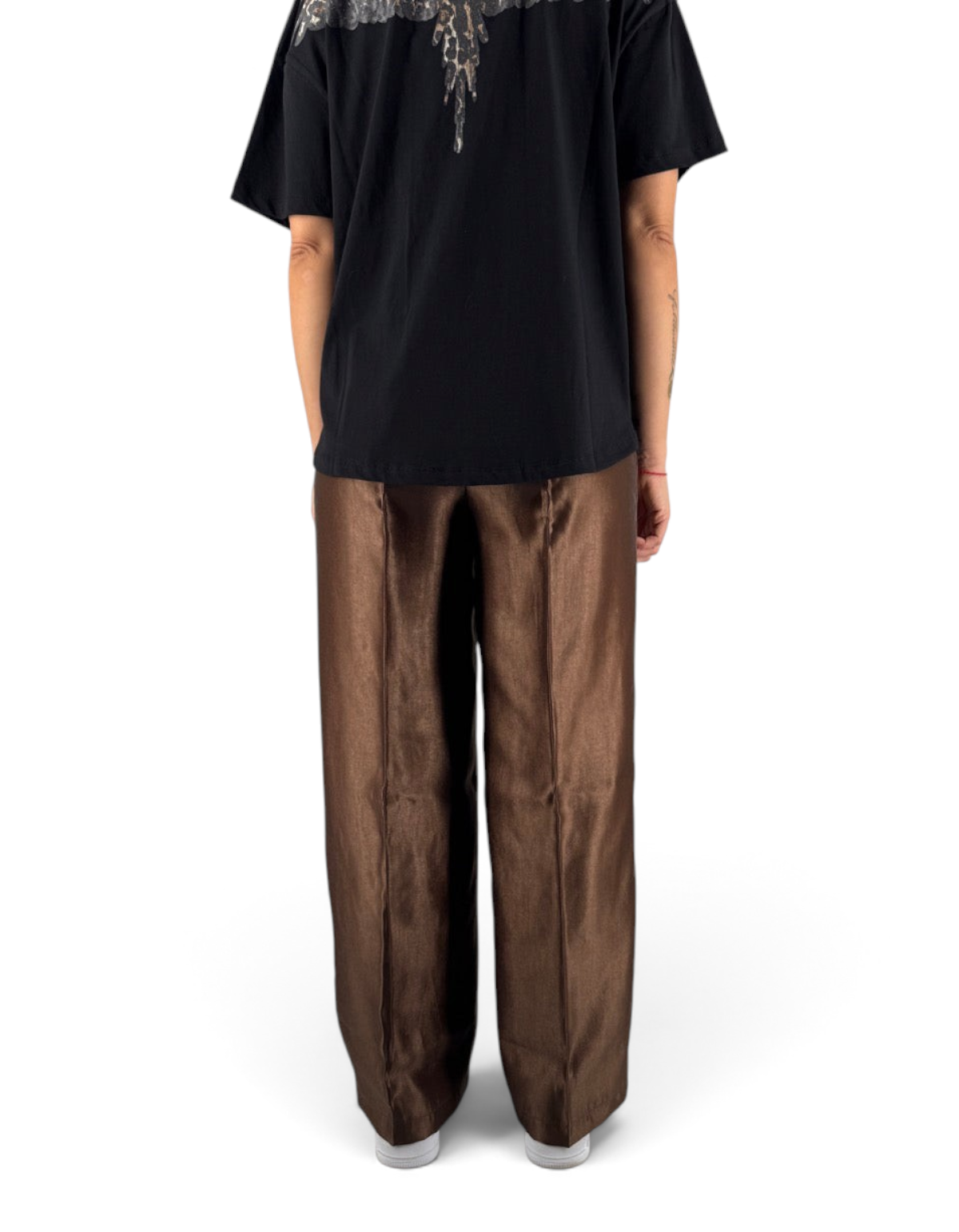 Pantalone donna in raso color cioccolato DevidLabel con gamba fluida e vestibilità ampia, vista posteriore