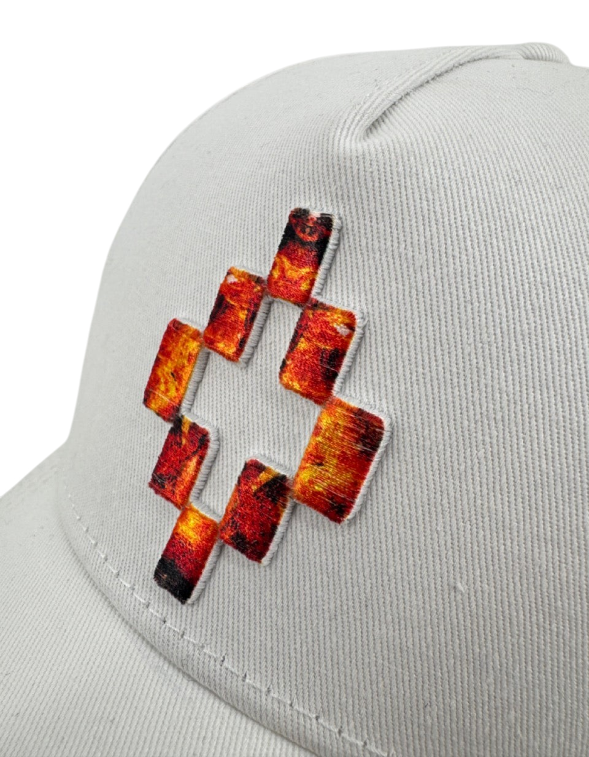 Cappellino baseball DevidLabel N0024 color latte in cotone con logo ricamato a croce effetto fiamma