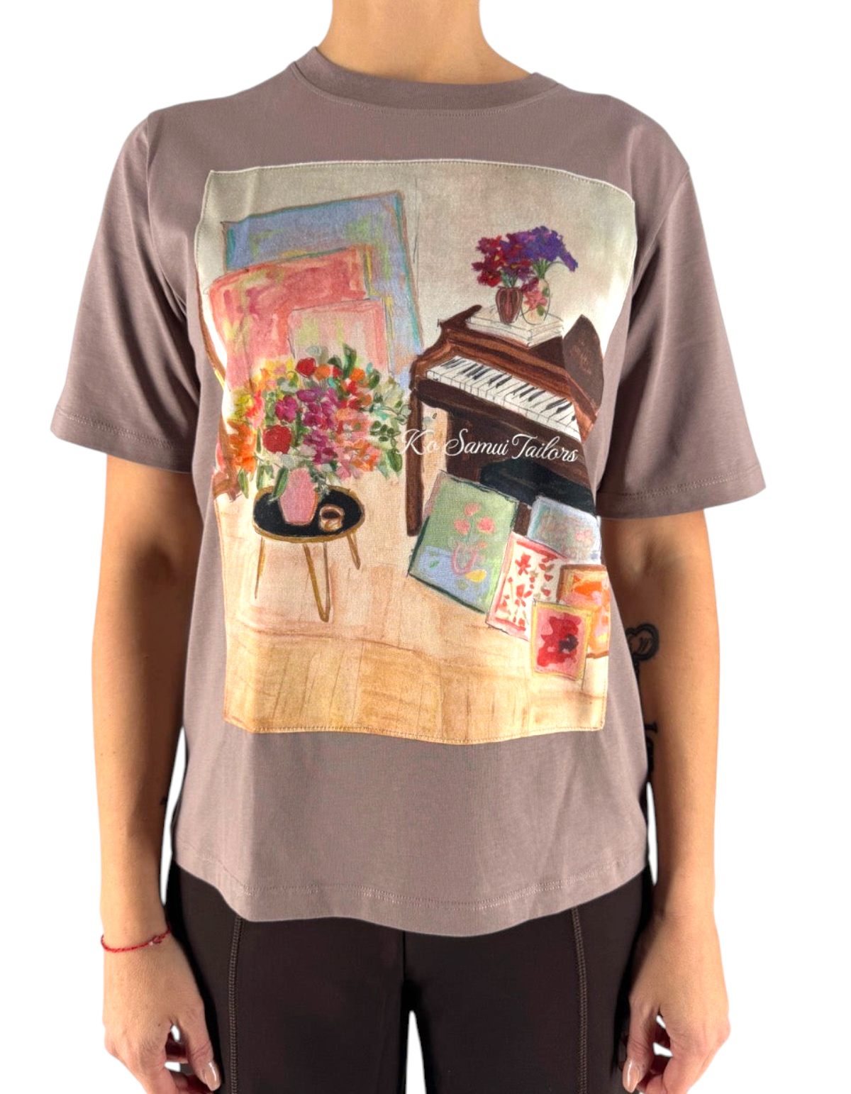 T-shirt over fit Ko Samui color tortora in cotone con stampa artistica effetto velluto raffigurante un pianoforte