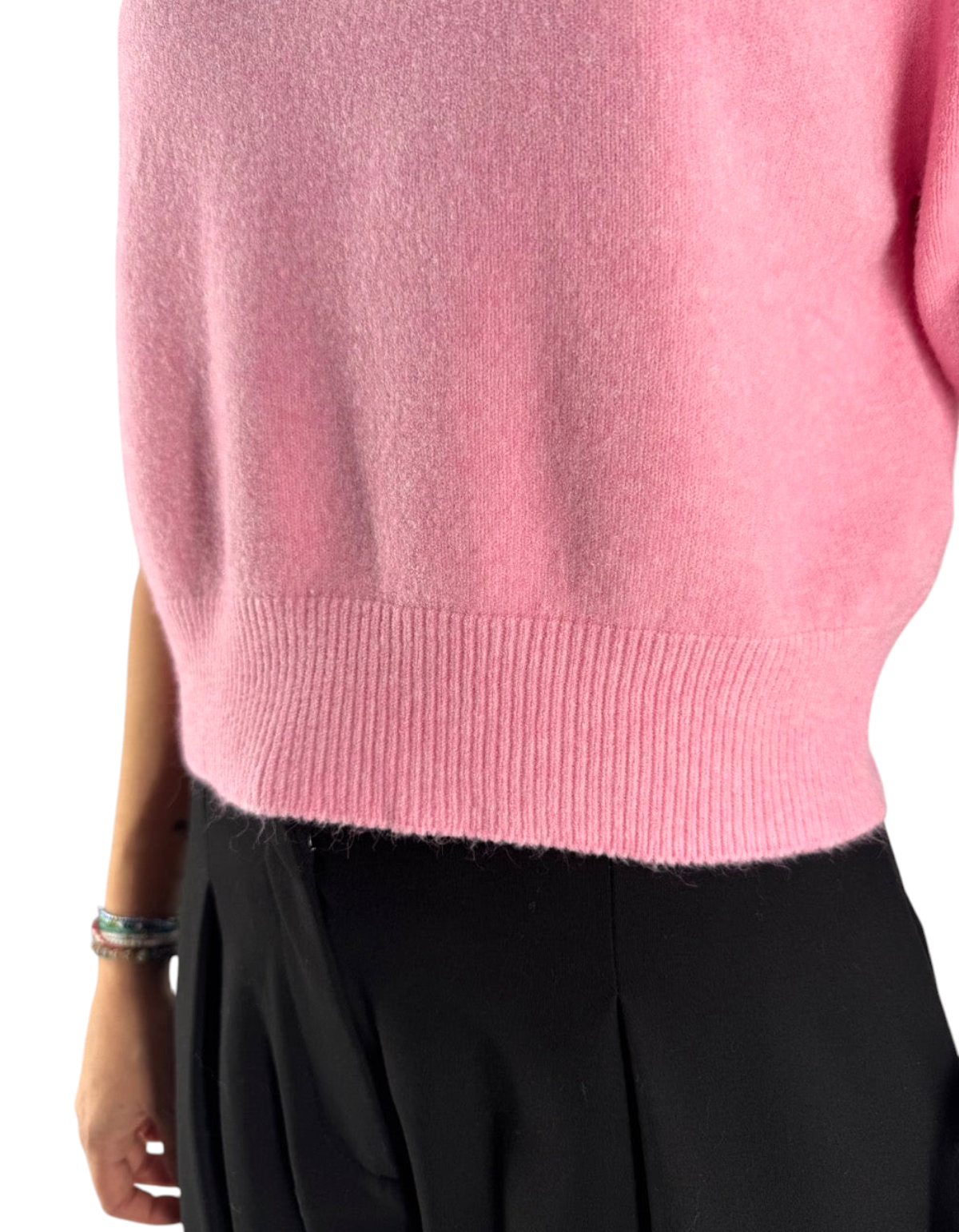 Maglia lupetto corta Manila Grace color rosa candy in misto viscosa con fondo a costine e vestibilità cropped