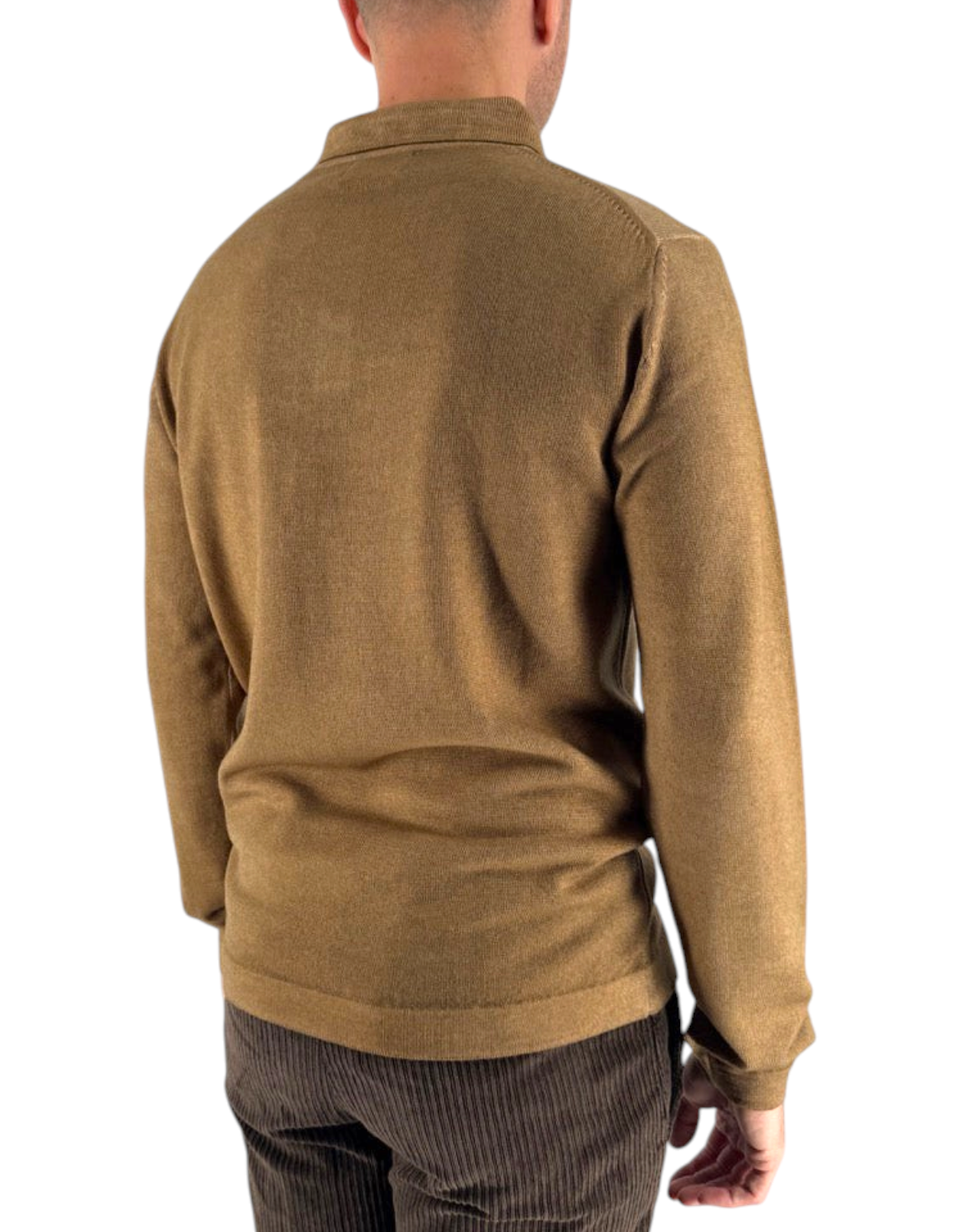 Vista posteriore della polo in maglia DevidLabel Reykjavik color nocciola in 100% lana Merinos a manica lunga