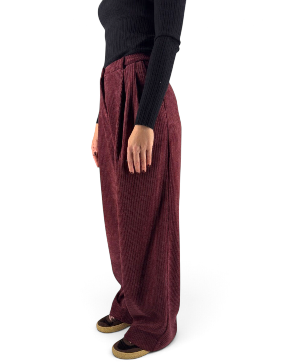 Pantaloni donna Distretto 12 modello Torino in velluto 500 righe color vino con vestibilità regular e vita alta