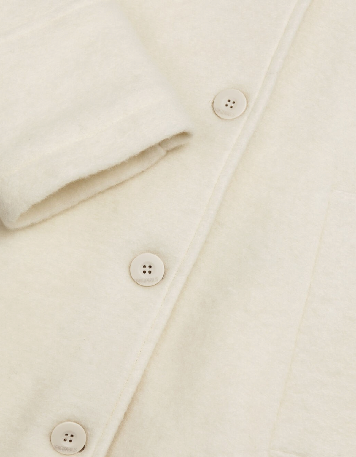 Colmar Originals Cappotto lungo in ovatta bianco tofu, indossato, vista posteriore