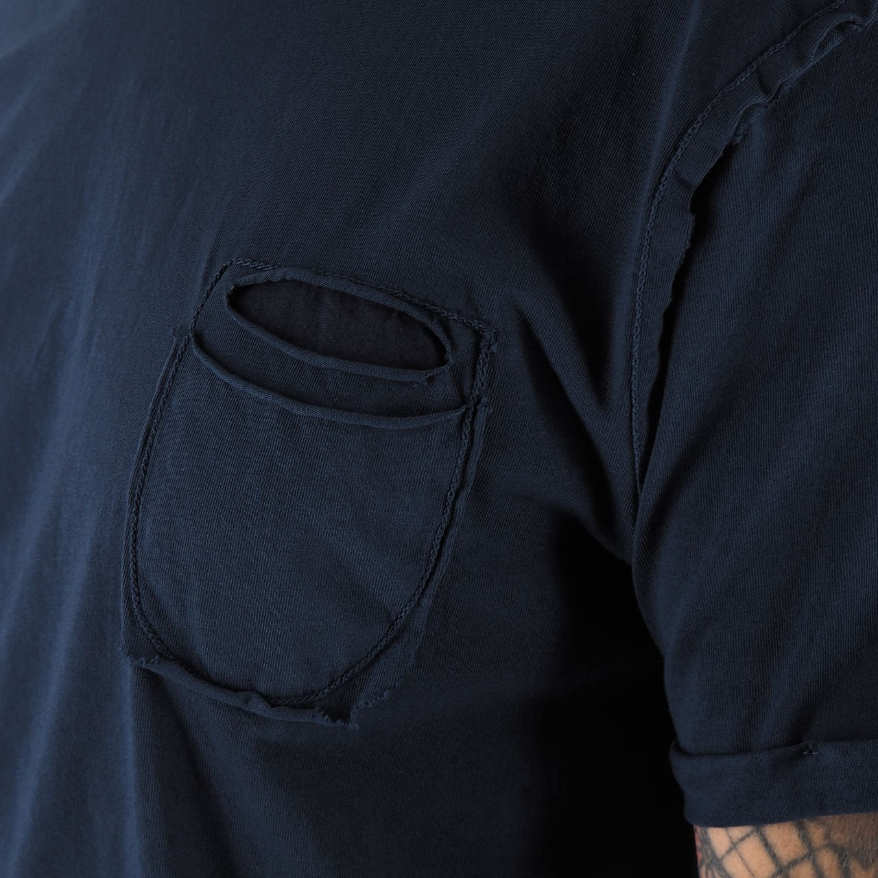 Devid Label Shiro - T-shirt Girocollo con Taschino - Essential, Blu Navy – dettaglio prodotto 2 – Master SKU DL_SHIRO BLU NAVY