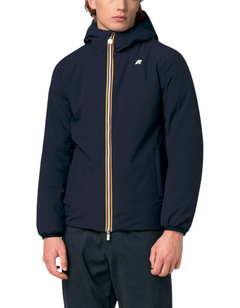 Giacca K-Way Jack ST Warm Double blu scuro indossata da un modello, con zip iconica multicolore e cappuccio