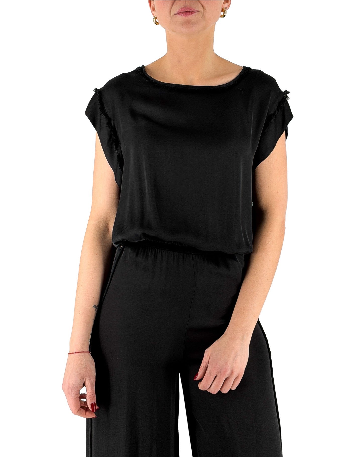 Manila Grace Blusa Sfrangiata Nero Ma001 – vista principale – Master SKU MNG_C174VU_MA001_NERO