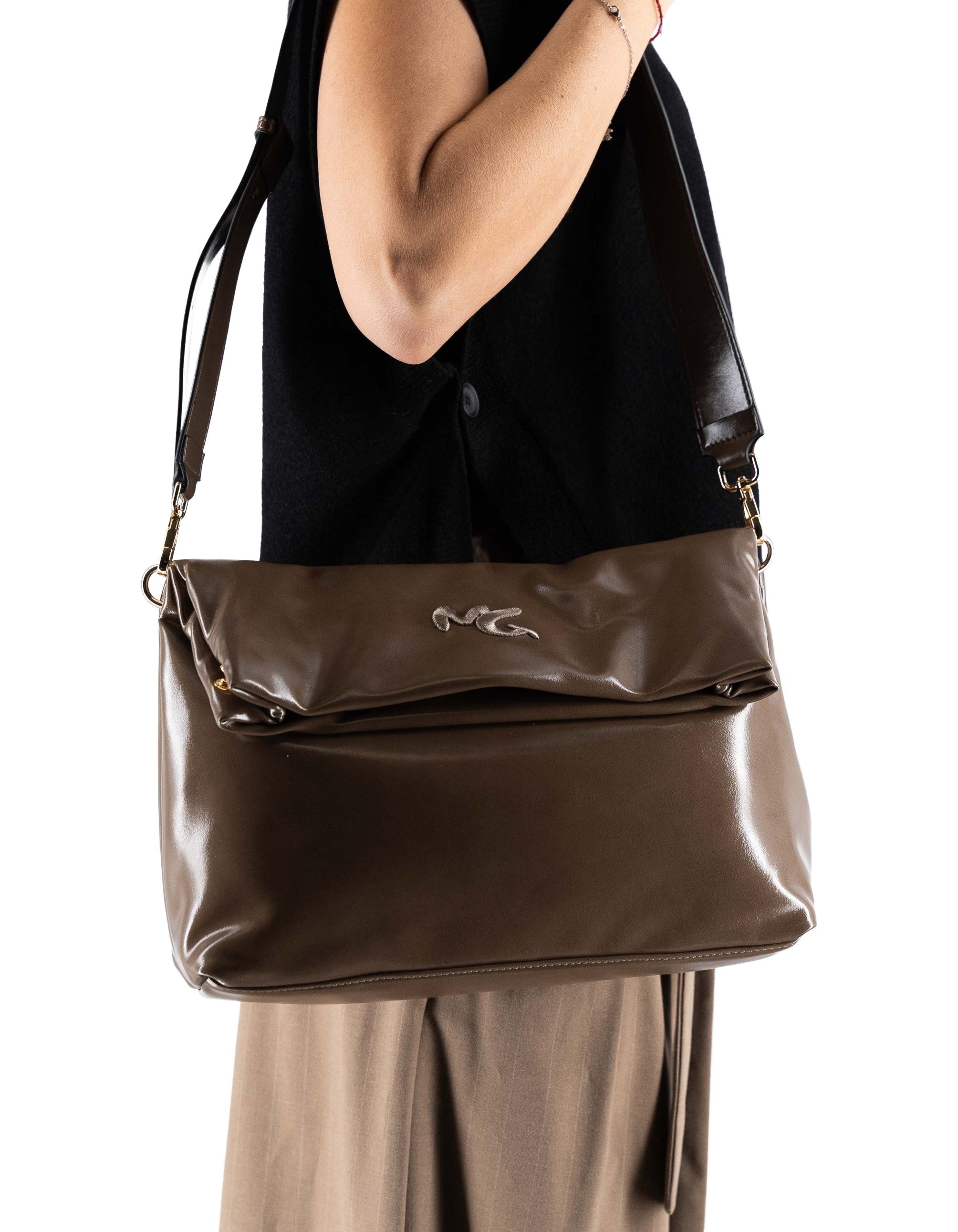 Manila Grace Sac Bag Piega Lucida Militare – vista principale – Master SKU MNG_B812EU_MA339