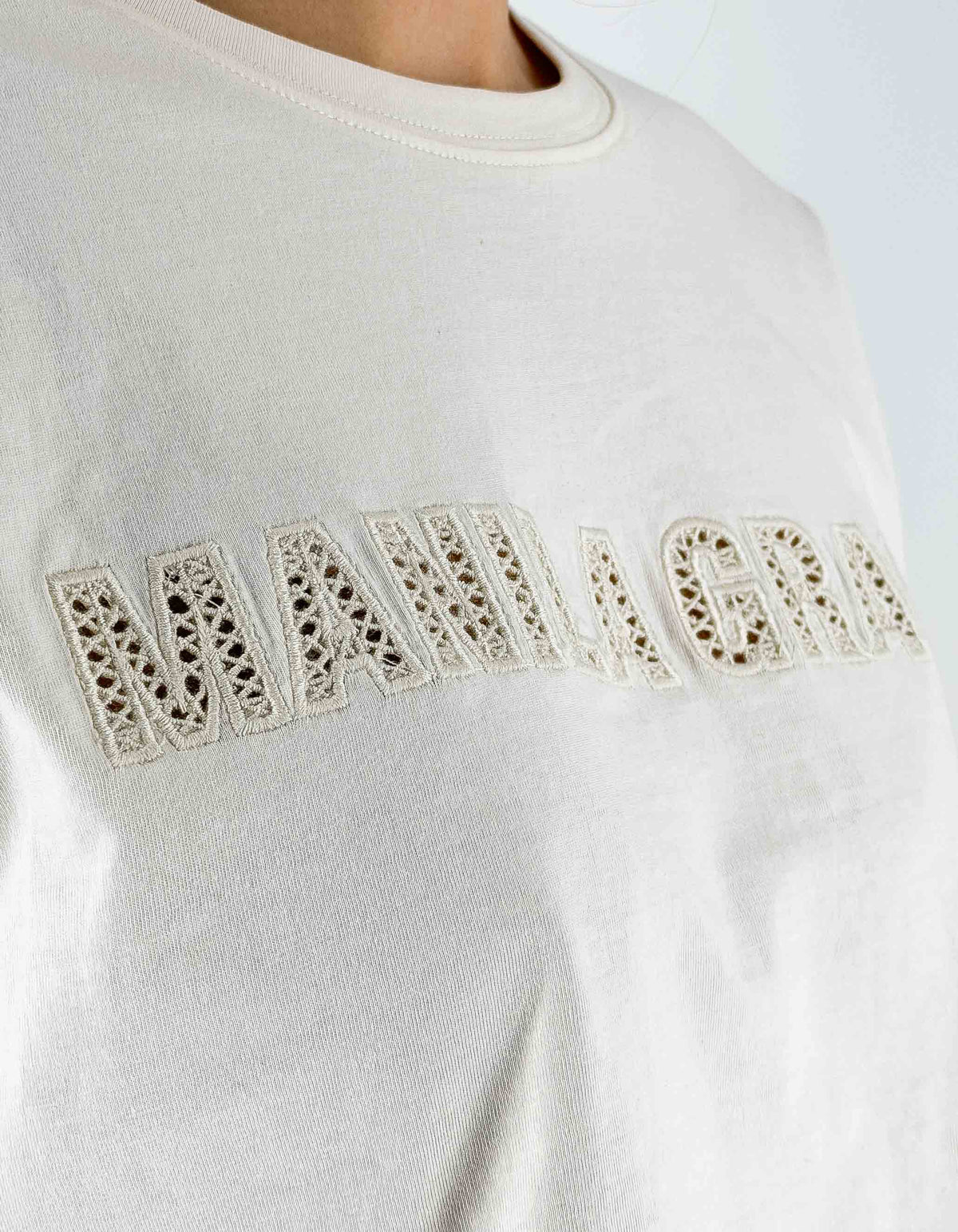 Manila Grace T-shirt Logata Ma148 Avorio – dettaglio prodotto 7 – Master SKU MNG_T004CU_MA148_AVORIO