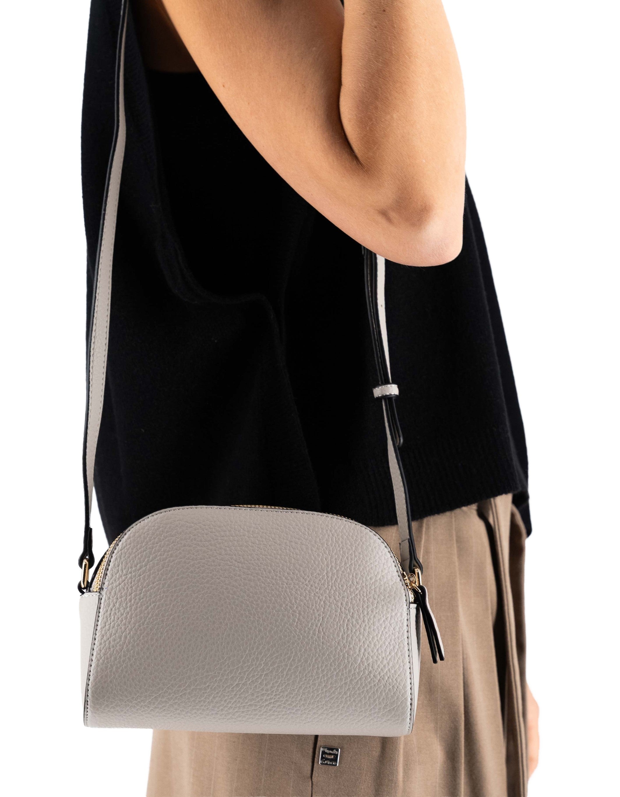 Manila Grace Tracollina Zip Lettering Nebbia – dettaglio prodotto 4 – Master SKU MNG_B811EU_MG826