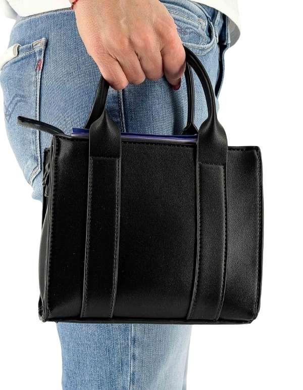 Marcelo Burlon - County Of Milan Mini Tote Bag black Bubble Wings – dettaglio prodotto 3 – Master SKU MBU_COMAS260451UNICA0909_UNICABLACK_BUBBLE_WINGS