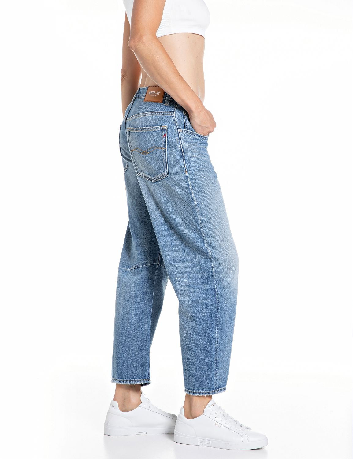 Replay Jeans Janie Light Blue – dettaglio prodotto 3 – Master SKU RPY_WB550_000800_161_010