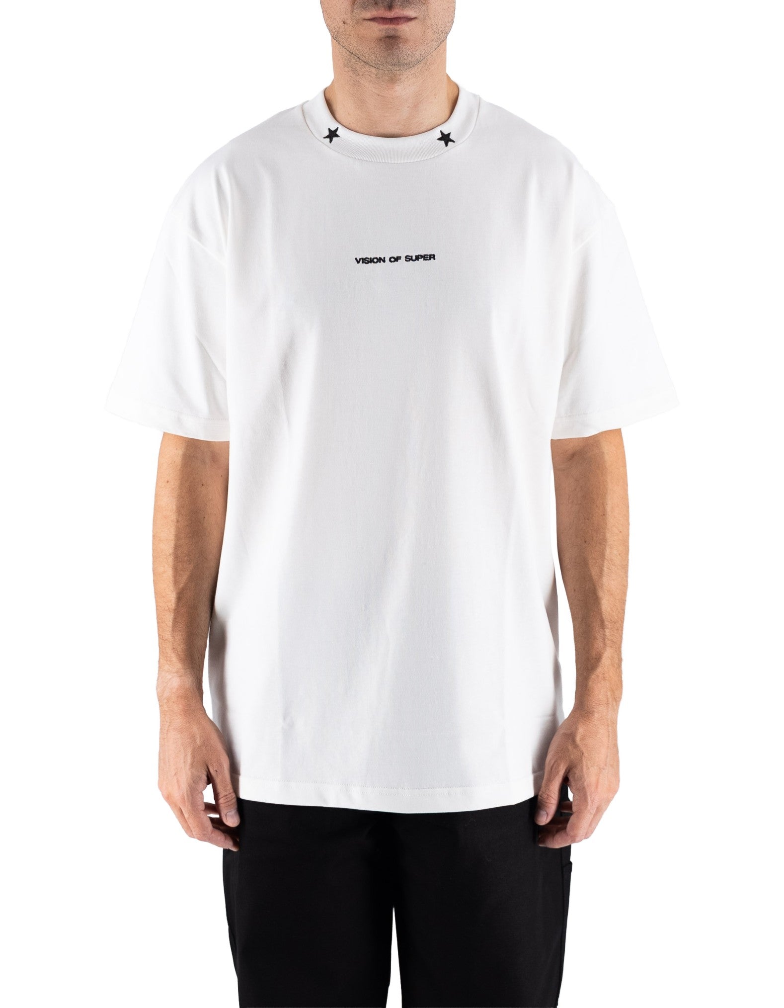 Vision Of Super Offwhite Tee With Embroidered Stars On The Neck And Patch On Back Off White – dettaglio prodotto 2 – Master SKU VOS_VS008TE-02_OFF_WHITE