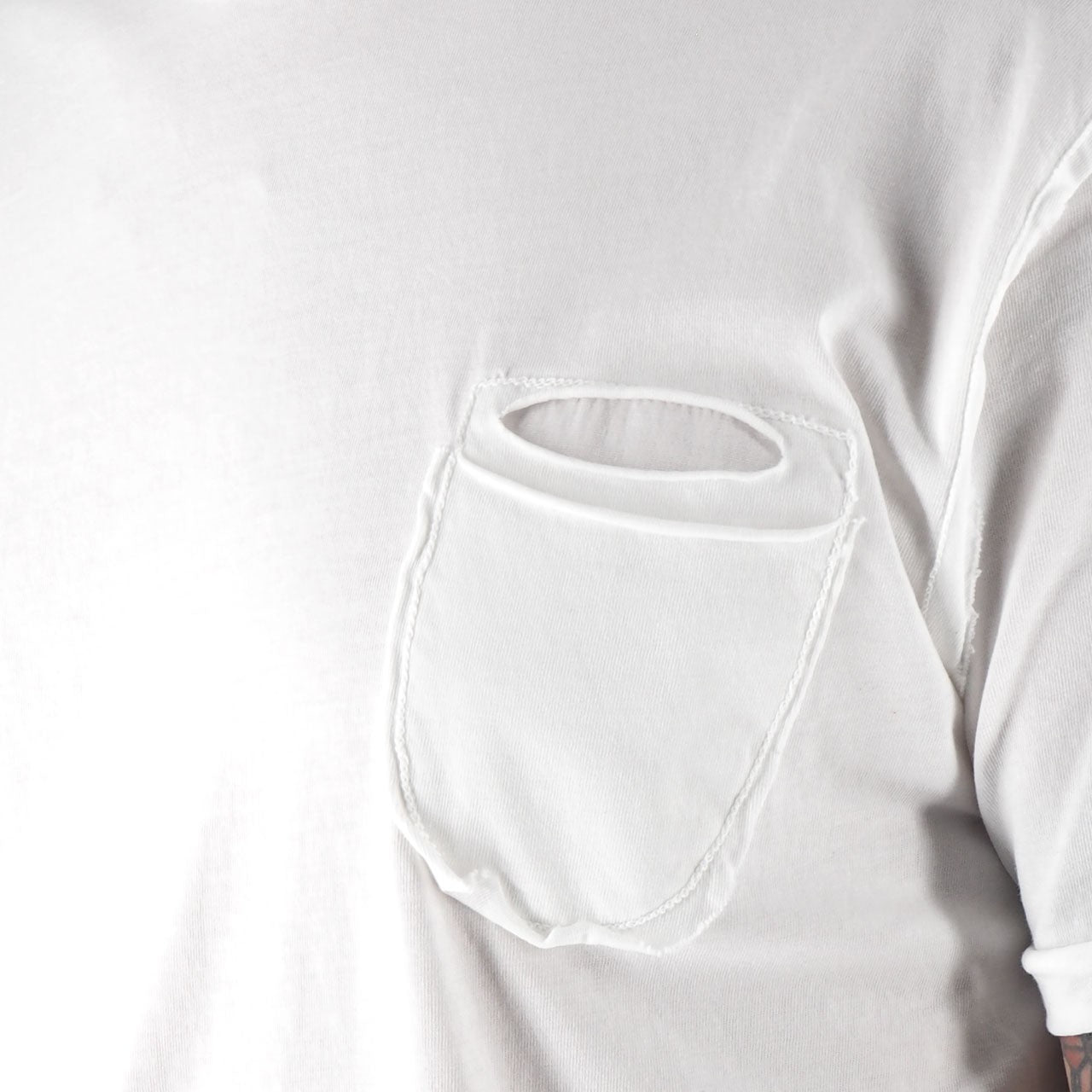 T-Shirt Girocollo 100% Cotone Con Taschino Shiro