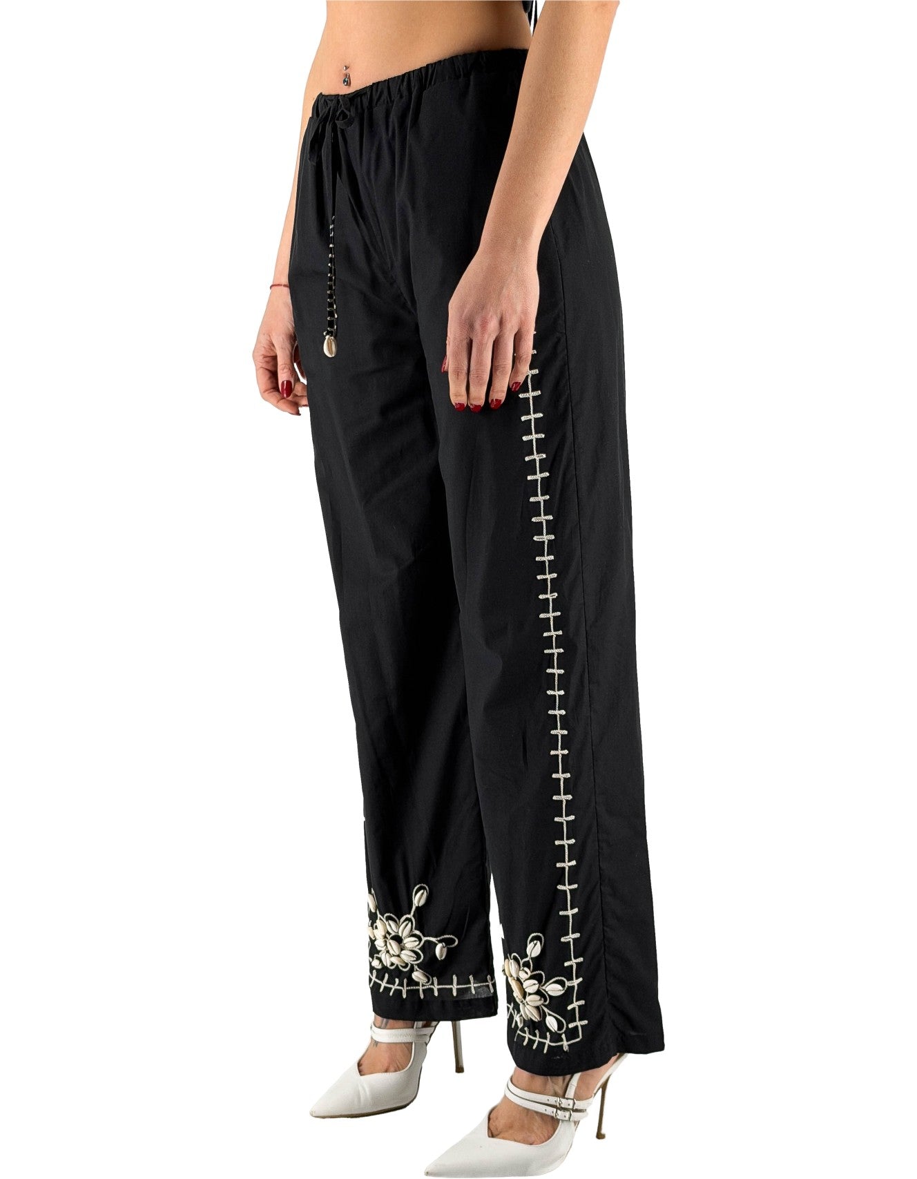 Pantalone Con Ricami E Conchiglie Nero