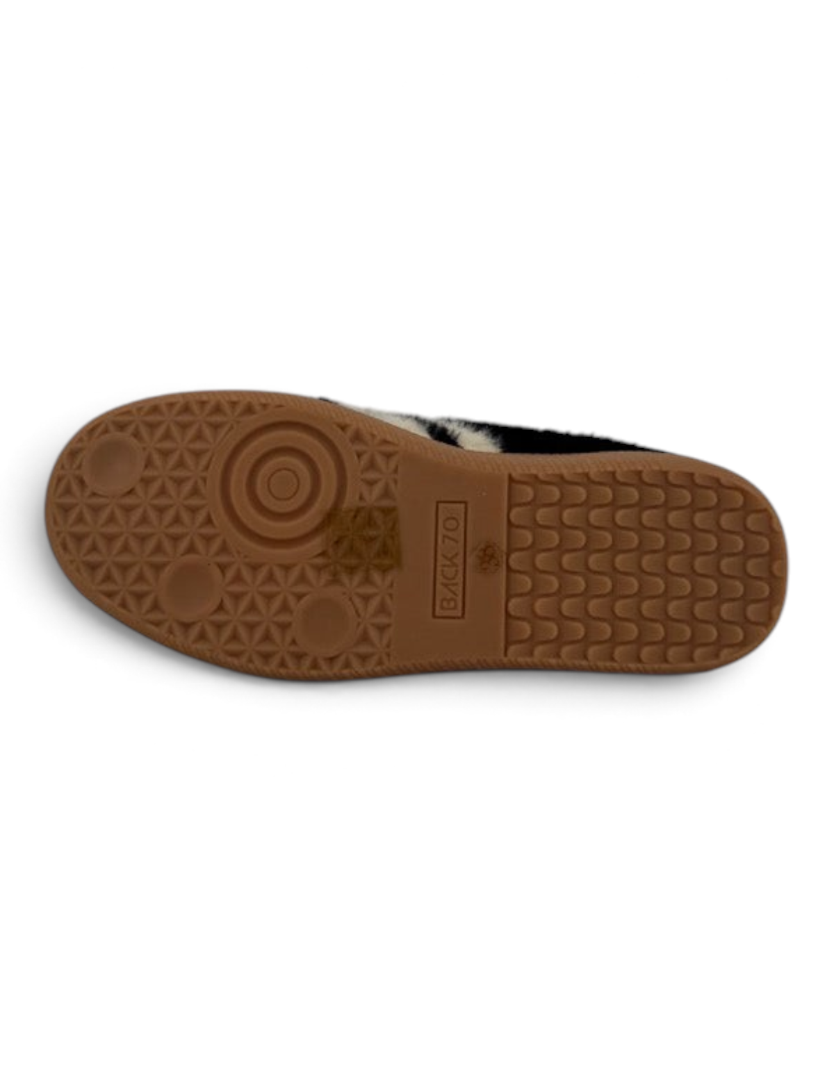 Suola in gomma color caramello della sneaker DevidLabel Back70 Mohair Black/Butter vista dal basso