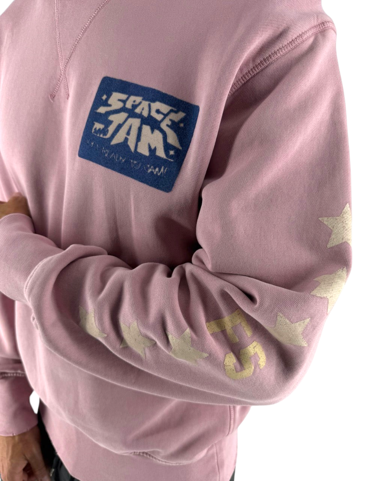 Felpa girocollo rosa DevidLabel con patch Space Jam sul petto e dettagli a stella sulla manica in cotone