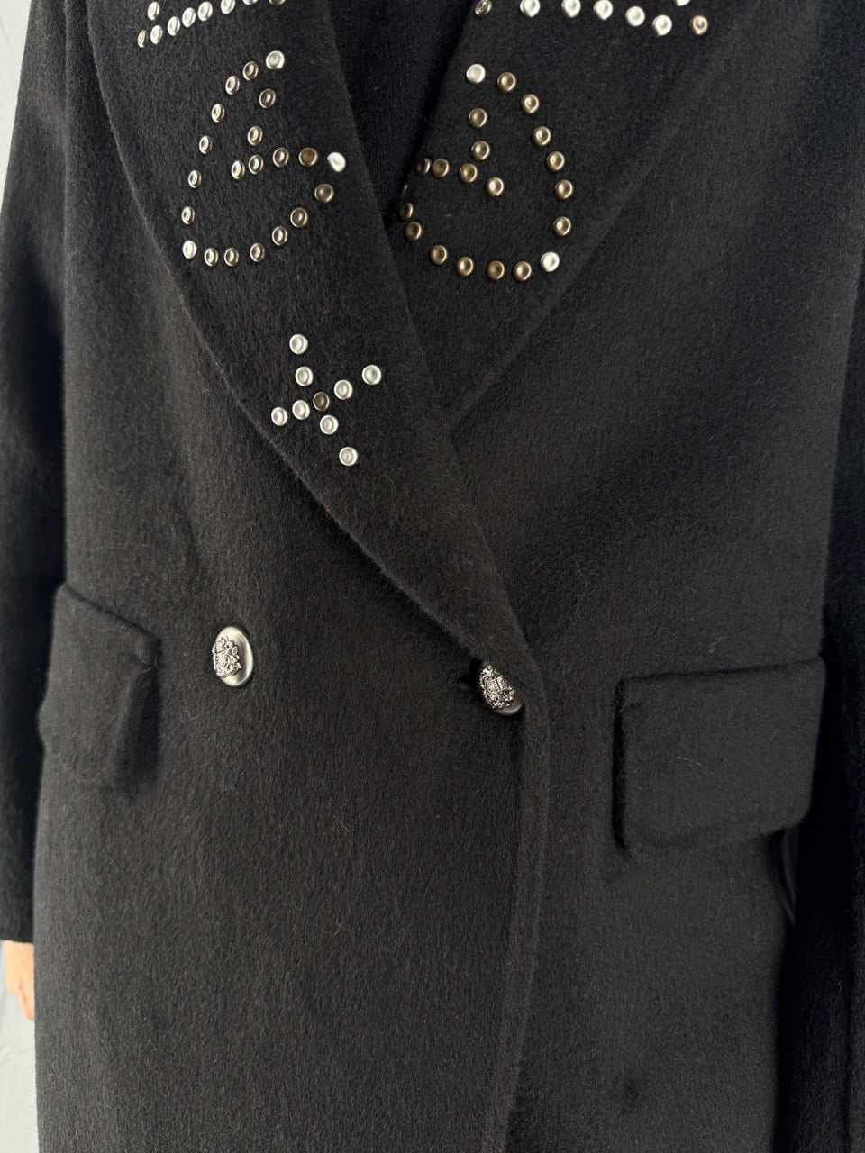 Front Street Cappotto Handmade in lana antracite - dettaglio costruzione sartoriale