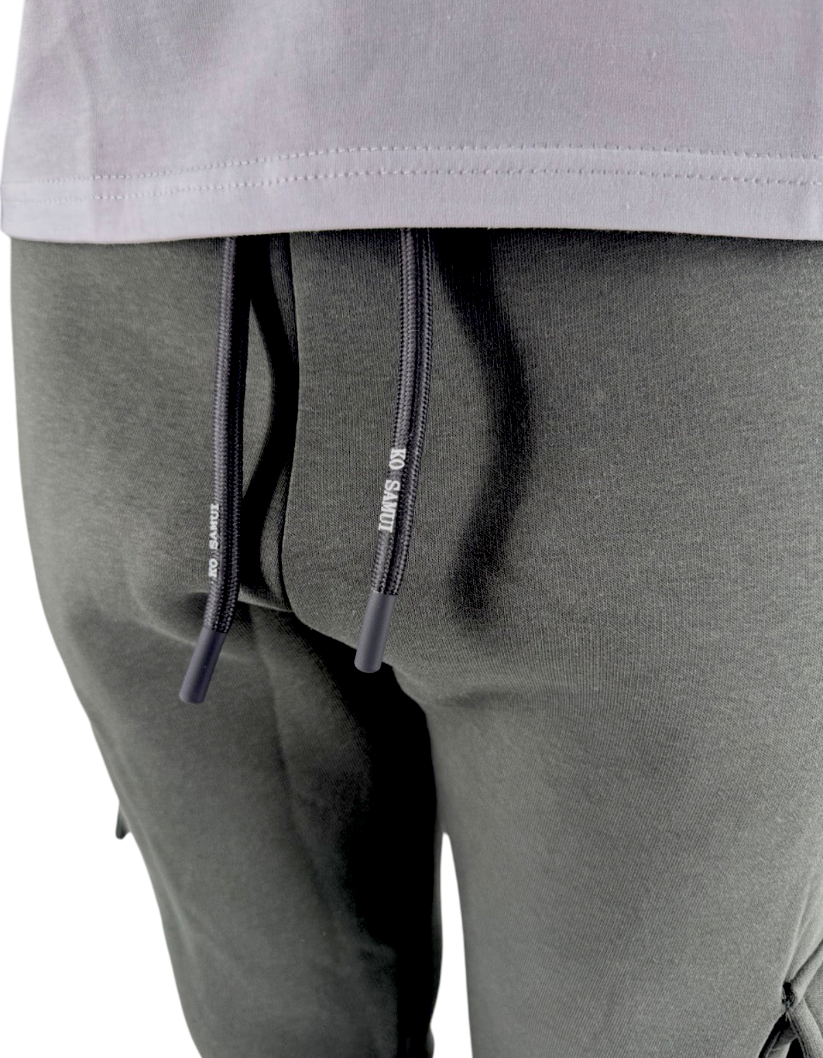 Pantaloni felpa Ko Samui in misto cotone color military con coulisse logata e vestibilità regular