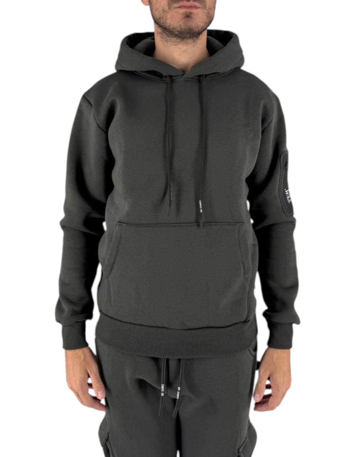 Modello indossa felpa con cappuccio Ko Samui Repocket in misto cotone colore verde militare con tasca funzionale