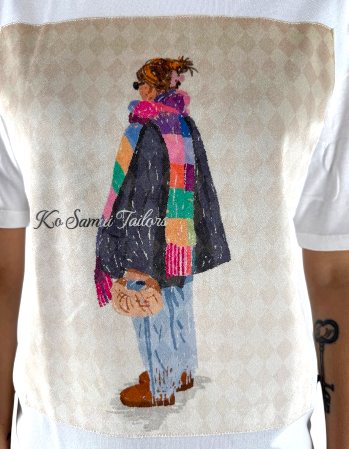 T-shirt Ko Samui color crema in cotone con grafica effetto velluto e vestibilità over fit