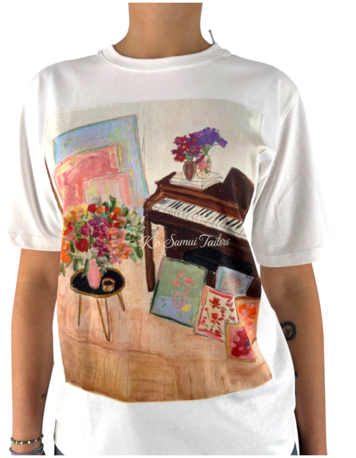 T-shirt over fit DevidLabel color crema in cotone con stampa artistica Piano Velvet e dettagli effetto velluto