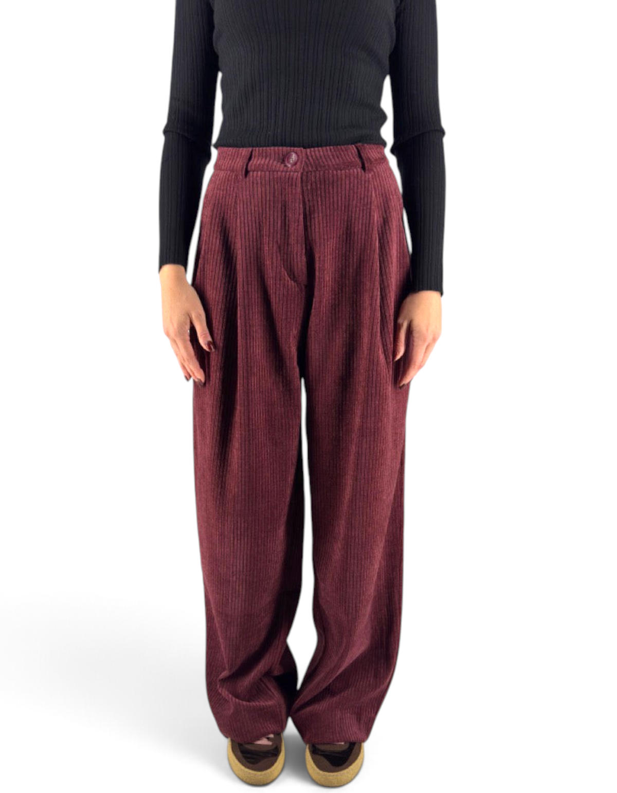 Pantaloni donna Distretto 12 modello Torino in velluto 500 righe color vino con vestibilità regular e vita alta
