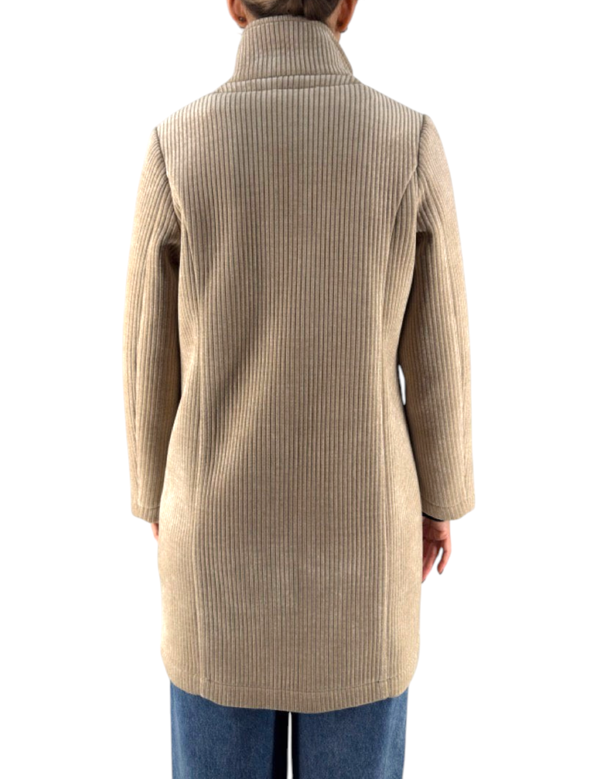Cappotto donna Distretto 12 modello Alba color sabbia in velluto a costa francese, vista posteriore