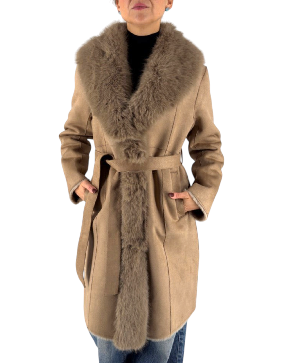 Cappotto in pelliccia sintetica color tortora con finiture effetto suede e cintura in vita
