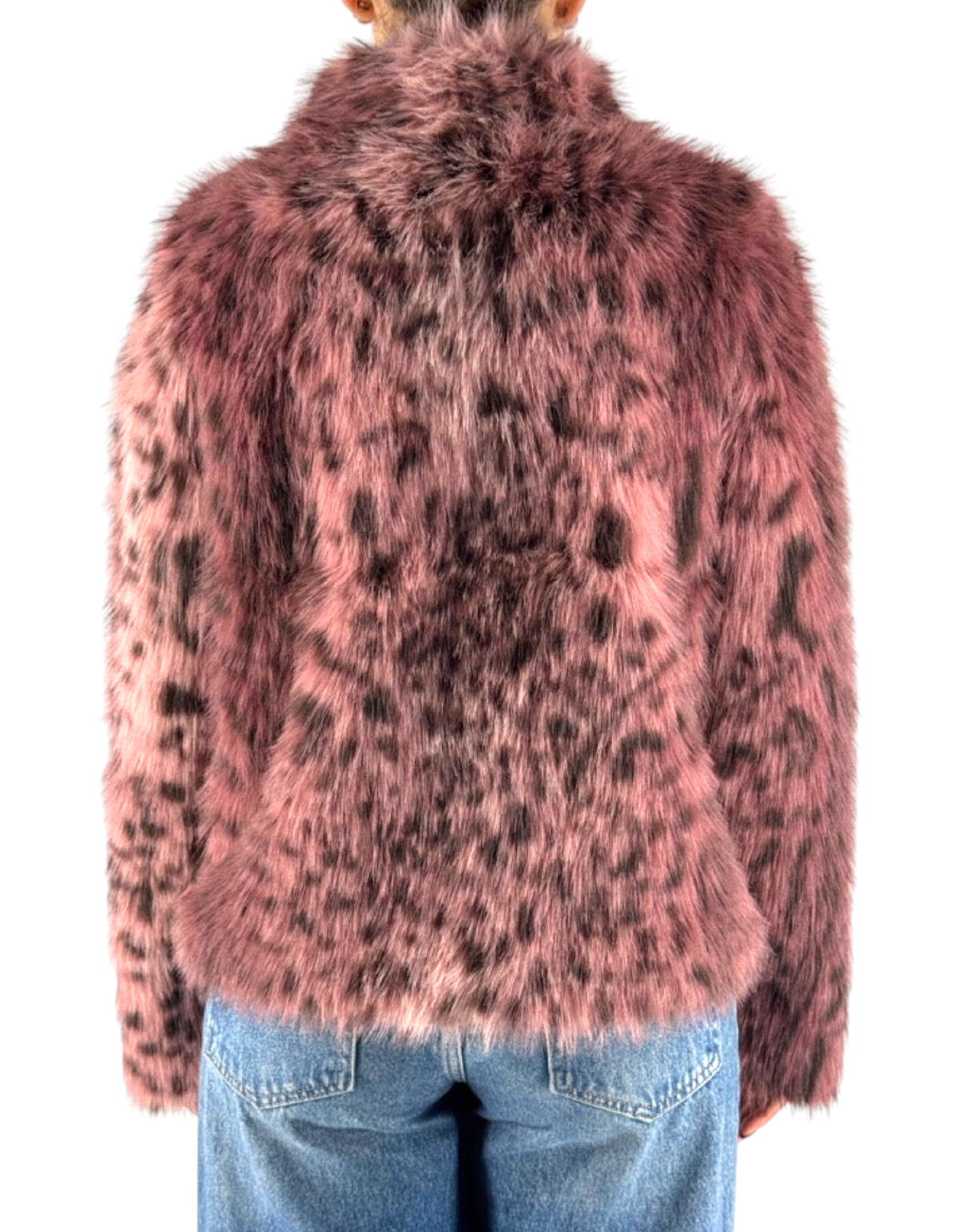 Giacca reversibile in ecopelliccia rosa con stampa leopardata, vista posteriore su donna con jeans
