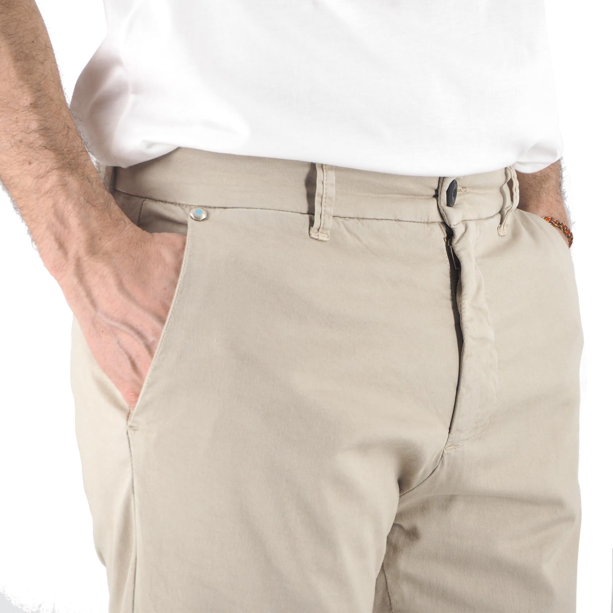 Devid Label Brighton - Pantalone Chino - Capri – dettaglio prodotto 6 – Master SKU DL_CHINO ESS1030 CALCE