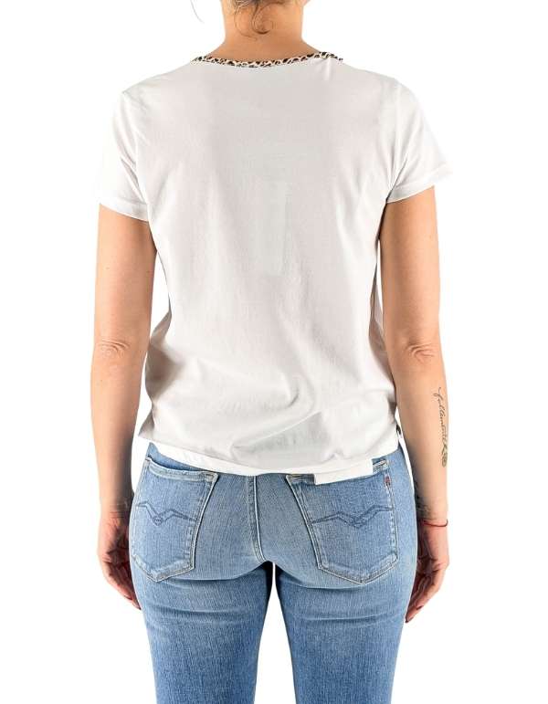 Devid Label Nairobi - T-shirt Scollo V - Leo Print, Bianco – dettaglio prodotto 3 – Master SKU DL_V COLLAR LEO BIANCO