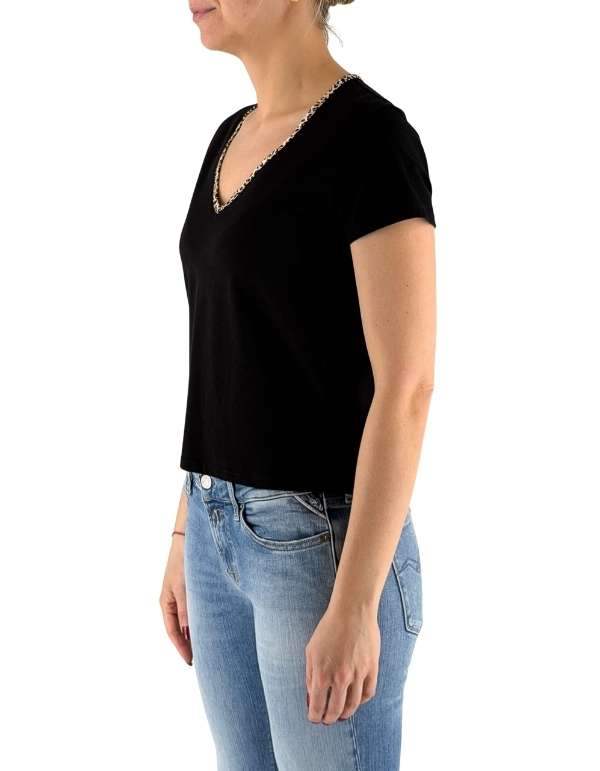 Devid Label Nairobi - T-shirt Scollo V - Leo Print, Nero – dettaglio prodotto 3 – Master SKU DL_V COLLAR LEO NERO