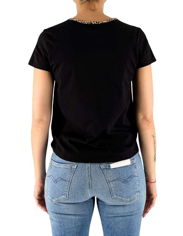 Devid Label Nairobi - T-shirt Scollo V - Leo Print, Nero – dettaglio prodotto 4 – Master SKU DL_V COLLAR LEO NERO
