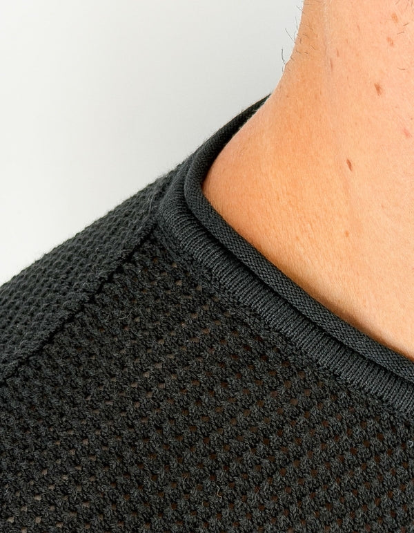 Devid Label Ostuni - Maglia Traforata - 100% Cotone, Nero – dettaglio prodotto 2 – Master SKU DL_L005_MIKE_NERO