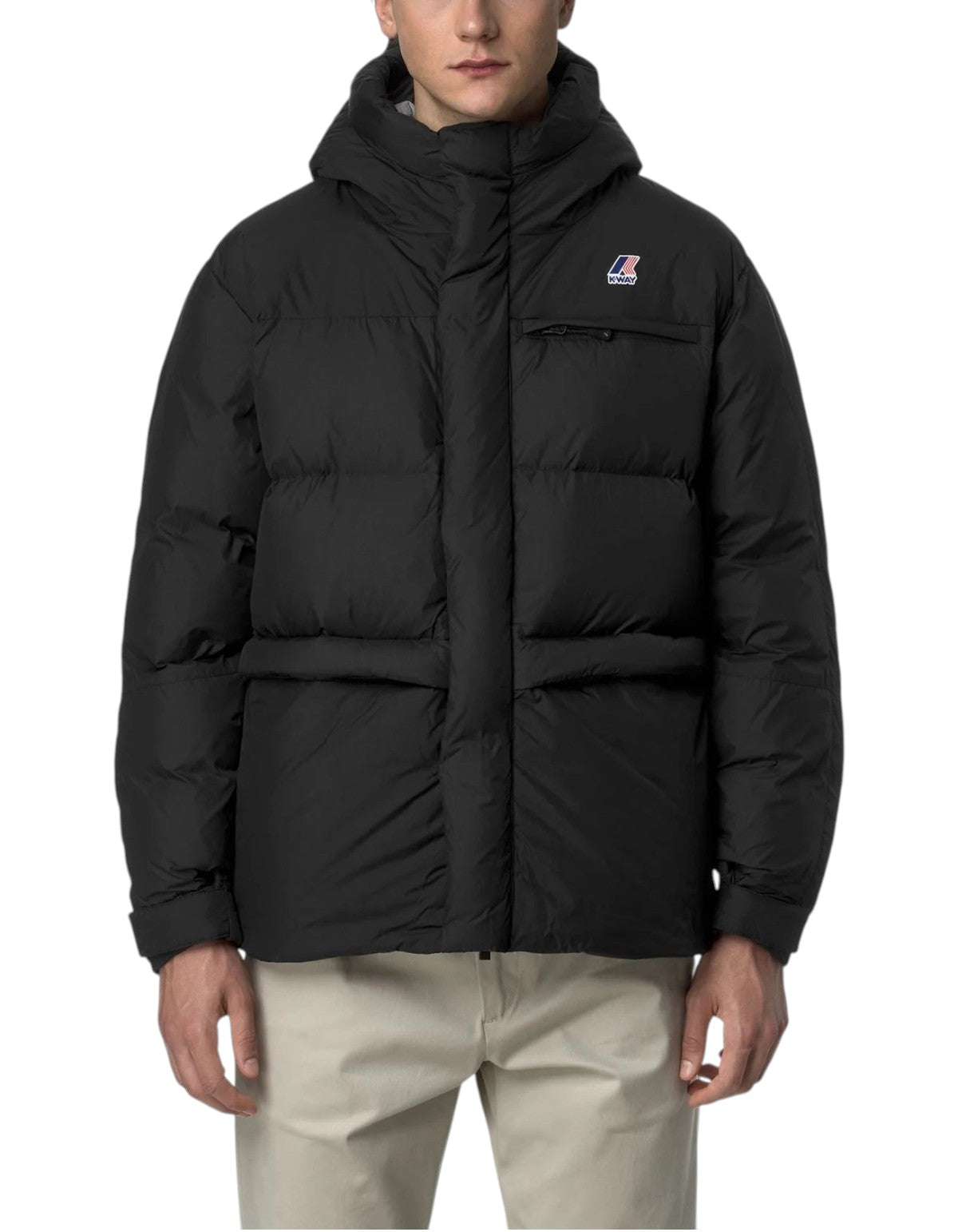 Giacca imbottita K-Way Le Vrai 4.0 Aurele Heavy Warm nera indossata da un modello, disponibile su DevidLabel