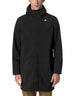 Giacca K-Way Thomas Bonded nera da uomo indossata da un modello, design tecnico e urbano DevidLabel