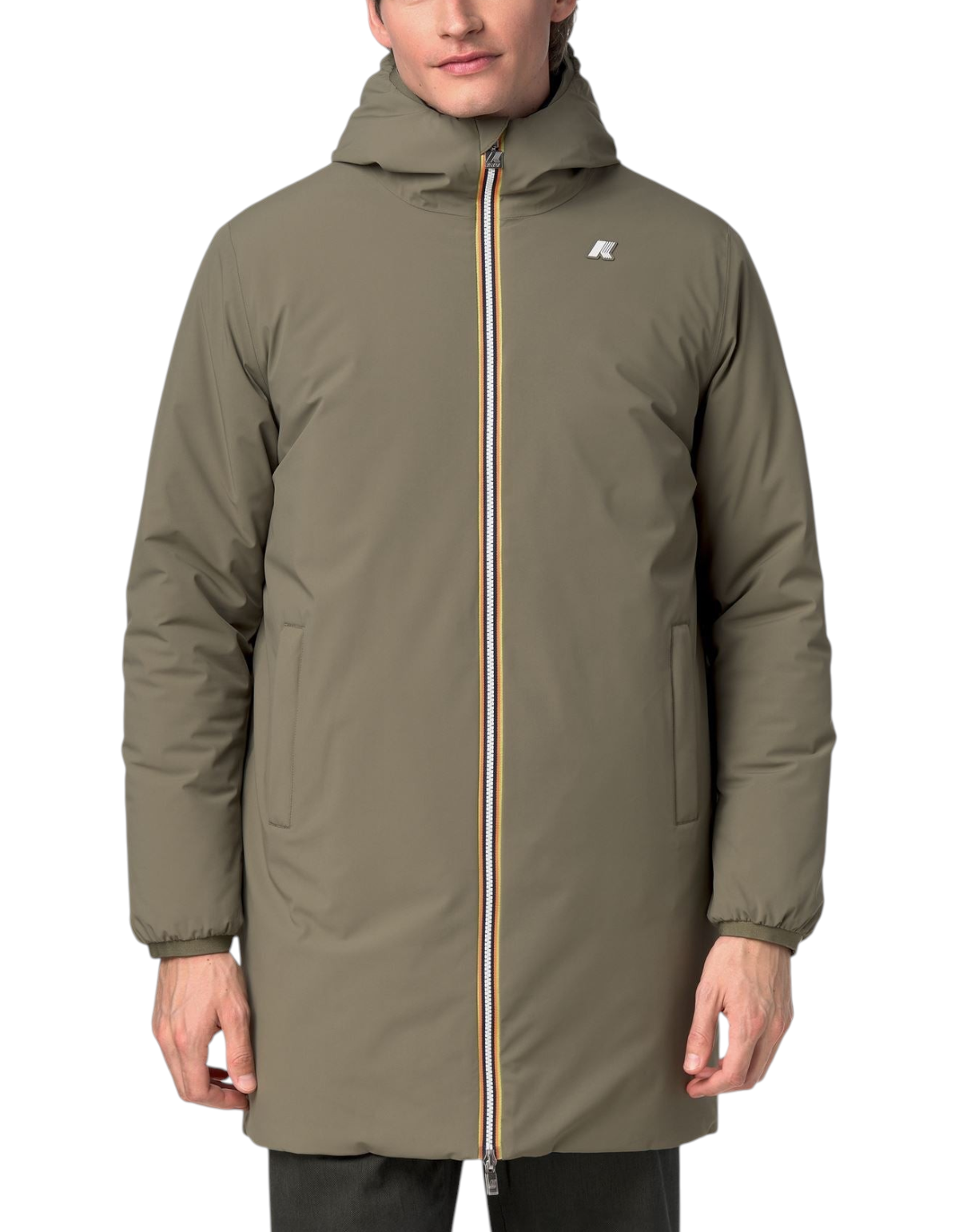 Giacca K-Way Jacob ST Warm Double color verde militare indossata da un uomo, design tecnico con zip frontale