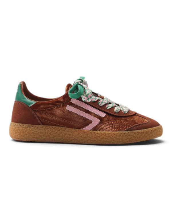Sneaker DevidLabel 6.01 Xs in velluto color bronzo con dettagli rosa e verdi e suola in gomma testurizzata