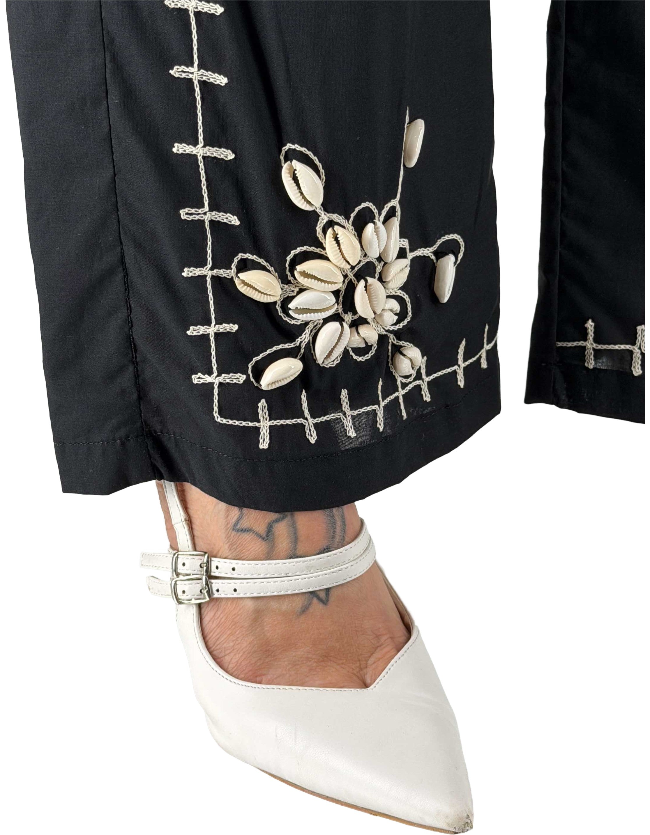 Front Street Pantalone Con Ricami E Conchiglie Nero – dettaglio prodotto 2 – Master SKU FST_37251_NERO