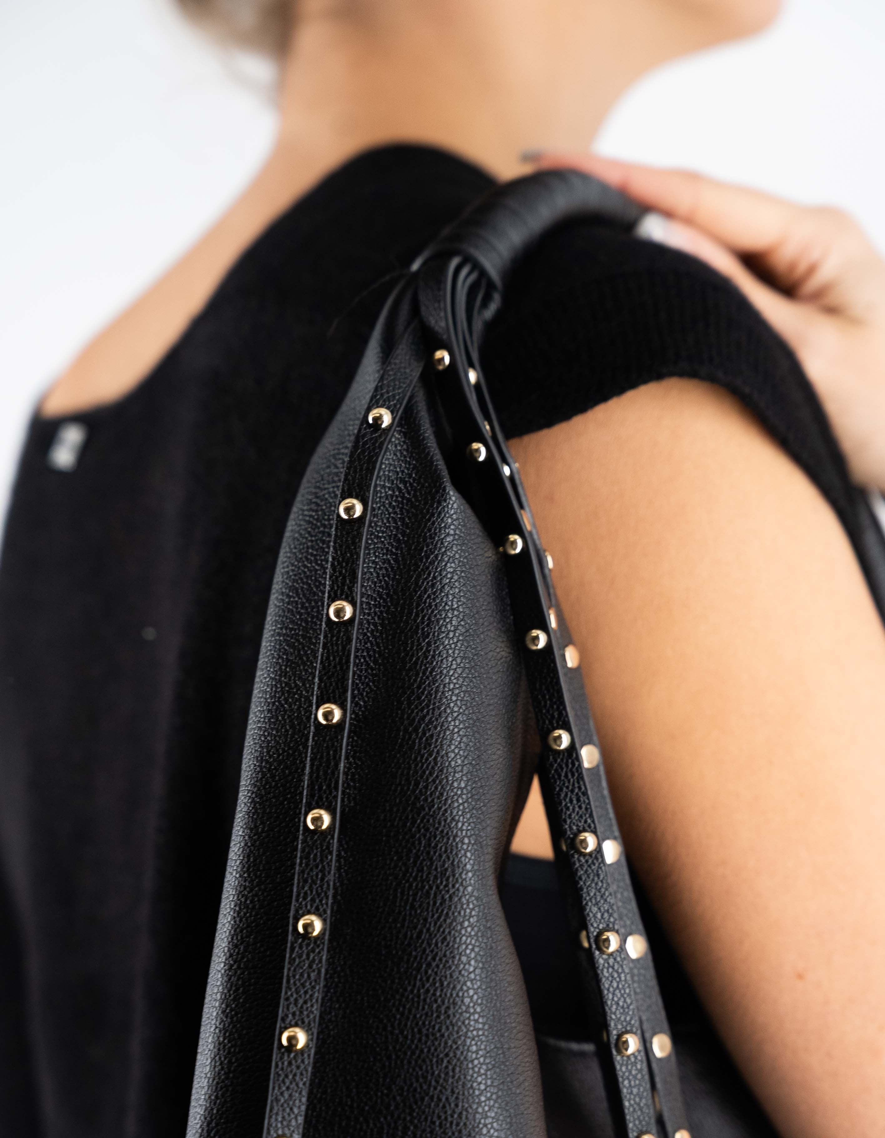 Manila Grace Sac Bag Frange Nero – dettaglio prodotto 2 – Master SKU MNG_B827EU_MA001
