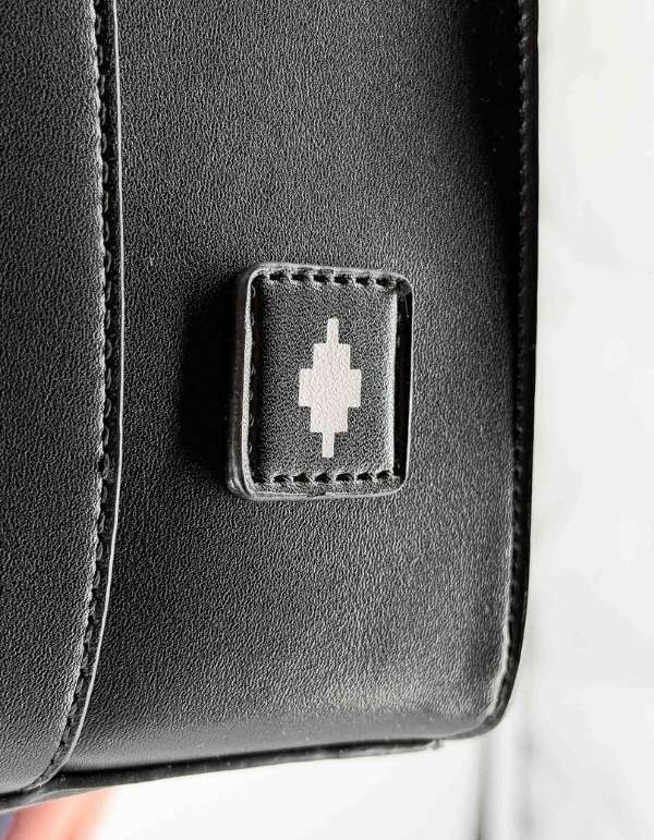 Marcelo Burlon - County Of Milan Tote Bag Medium black / Blue Wings – dettaglio prodotto 2 – Master SKU MBU_COMAS260444UNICA0912_UNICABLACK_BLUE_WINGS