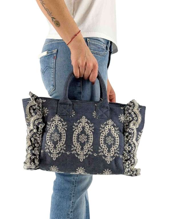 MC2 Saint Barth Borsa a Mano con Tracolla Colette Volant N Sangallo Flowers Denim Dark Emb – dettaglio prodotto 3 – Master SKU MC2_COL0027_00485L