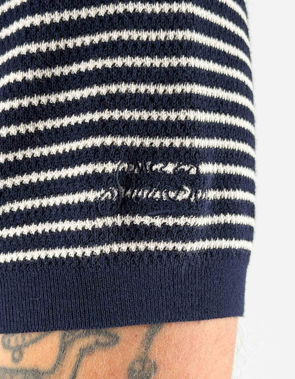 MC2 Saint Barth Polo Uomo Sloan a Righe Blu e Bianco in Filo di Cotone – dettaglio prodotto 2 – Master SKU MC2_SLO0010_00109L