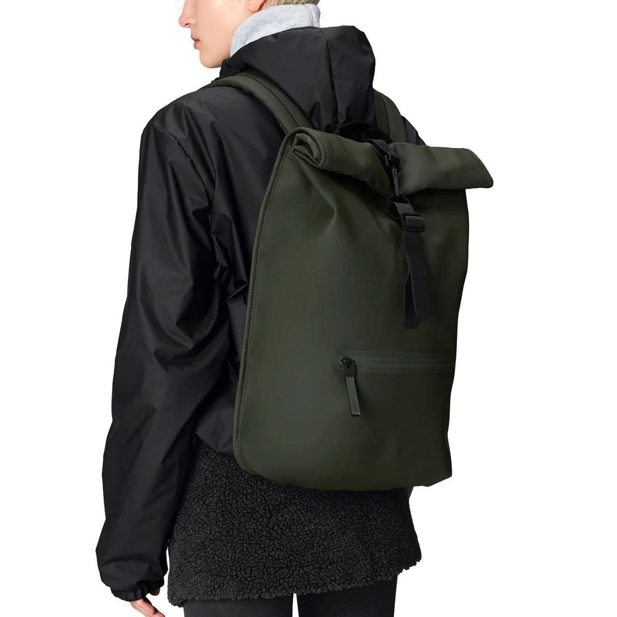 Rains Rolltop Rucksack W3 Green – dettaglio prodotto 4 – Master SKU RNS_13320_GREEN