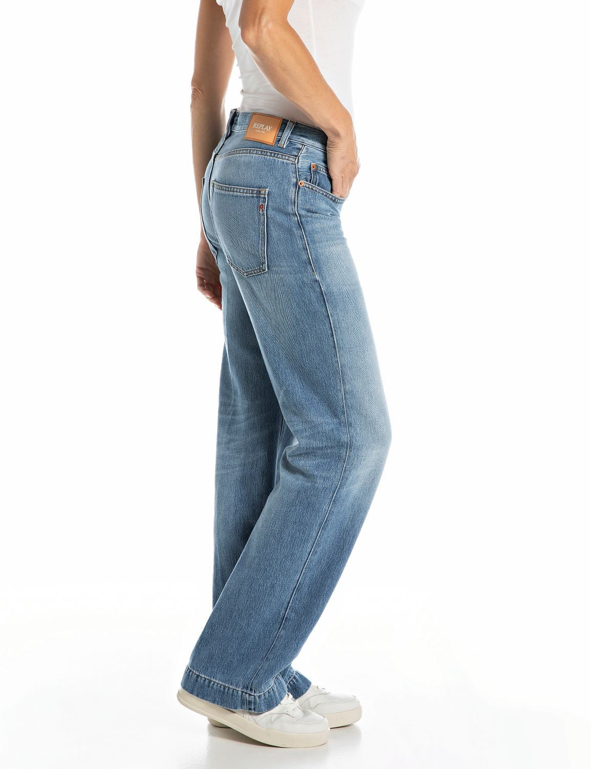 Replay Jeans Melja Medium Blue – dettaglio prodotto 2 – Master SKU RPY_WB521_000940_947_009