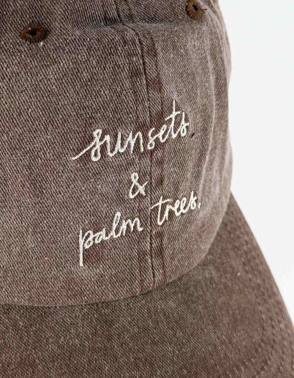 Tooco Cappellino Ricamo Sunsets & Palm Trees Earth – dettaglio prodotto 2 – Master SKU TOC_A_NDC_SUN_&PALM_ERTH_ONE